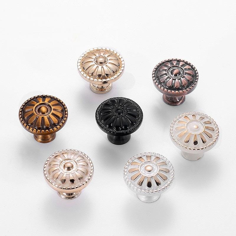 Vintage Floral Metal Cabinet Knobs Classic Bronze Silver Black Gold Drawer Pulls Decorative Retro Handles Furniture Kitchen Closet Cupboard