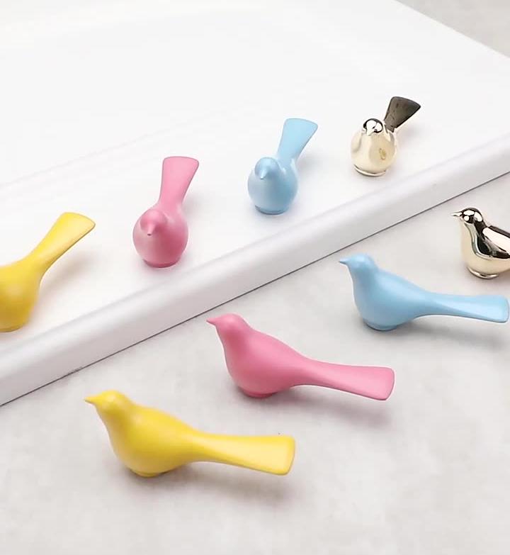 Colorful Bird Shaped Drawer Metal Cabinet Knobs Pull Handles Kids Room Furniture Scandinavian Style Dresser Wardrobe Closet Cupboard Doors