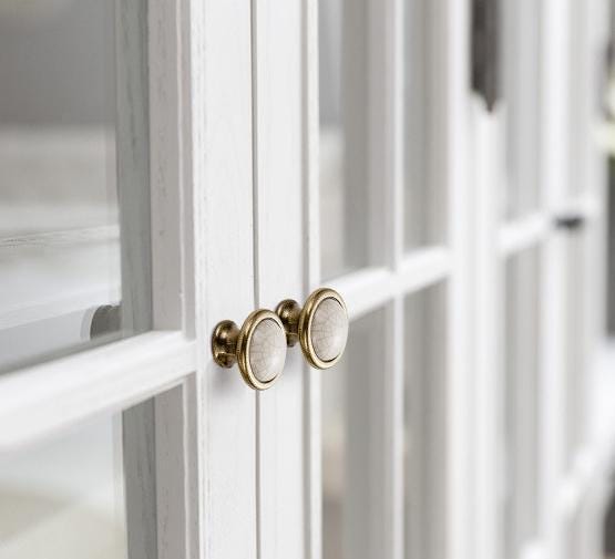 Vintage Metal Ceramic Cabinet Handles Bronze Base Classic Kitchen Furniture Drawers Dresser Pulls Elegant White Crackle Glaze Door Hardware