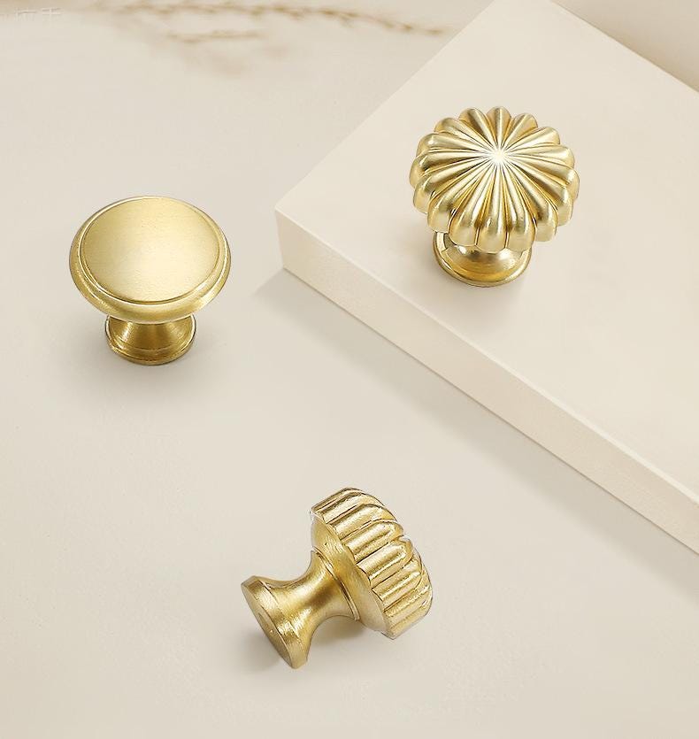 Gold Solid Brass Cabinet Knobs Classic Art Deco Drawer Pulls Vintage Style Furniture Handles Kitchen Wardrobe Dresser Closet Modern Hardware