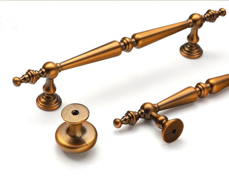 Baroque Style Metal Cabinet Handles Vintage Drawer Knobs Classic Metal Pulls Dresser Kitchen Wardrobe Furniture Bronze Silver Gold Finishes