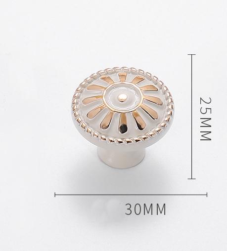 Vintage Floral Metal Cabinet Knobs Classic Bronze Silver Black Gold Drawer Pulls Decorative Retro Handles Furniture Kitchen Closet Cupboard