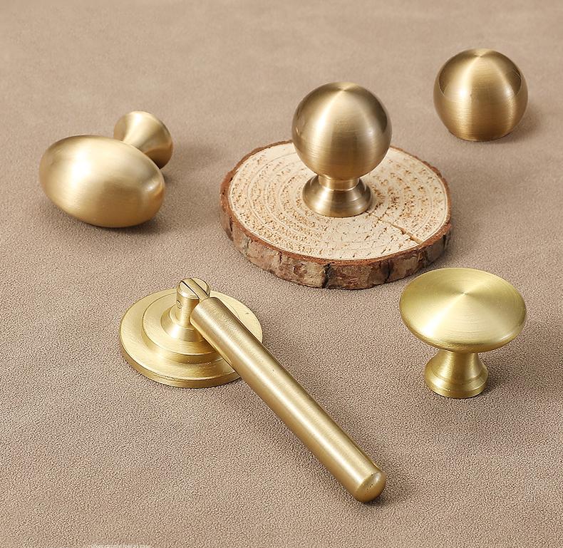 Modern Minimalist Solid Brass Cabinet Knobs Round Drawer Pulls Brushed Glossy Handles Luxury Kitchen Wardrobe Hardware Decorative Furniture