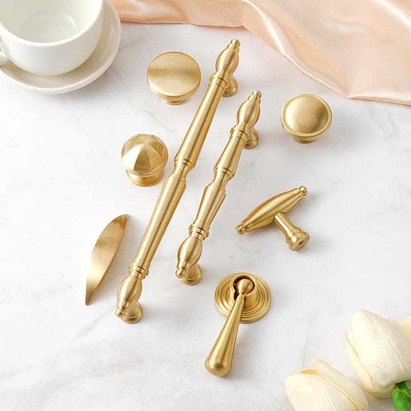 Solid Brass Gold Cabinet Handles Vintage Drawer Pulls Classical Style Furniture Knobs Elegant Wardrobe Hardware for Kitchen or Living Room