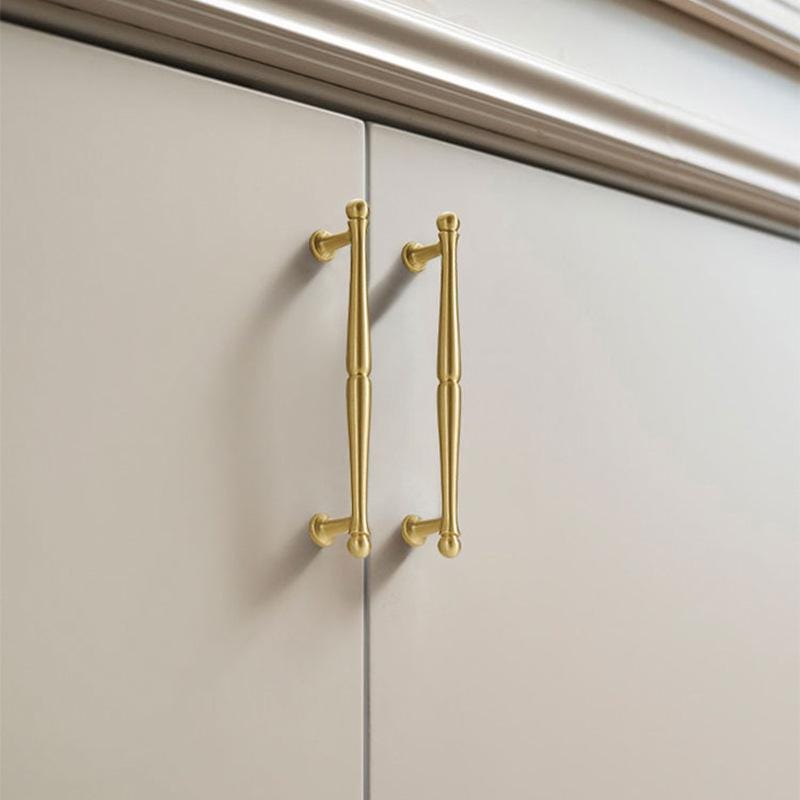 Solid Brass Antique Style Cabinet Handles Gold Drawer Pulls Classic Furniture Knobs Elegant Kitchen Hardware for Wardrobe or Dresser