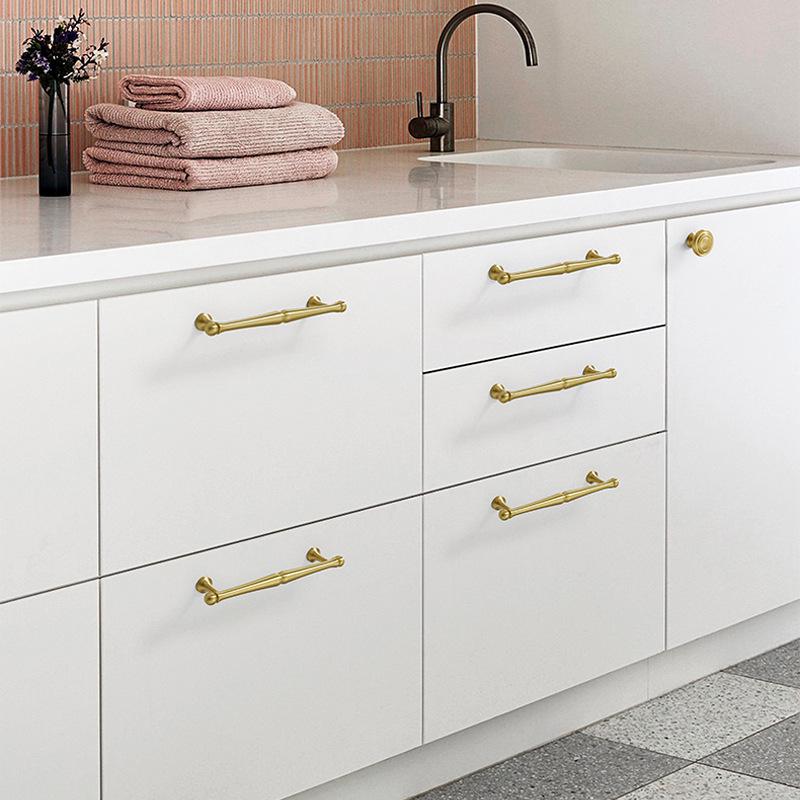 Solid Brass Antique Style Cabinet Handles Gold Drawer Pulls Classic Furniture Knobs Elegant Kitchen Hardware for Wardrobe or Dresser