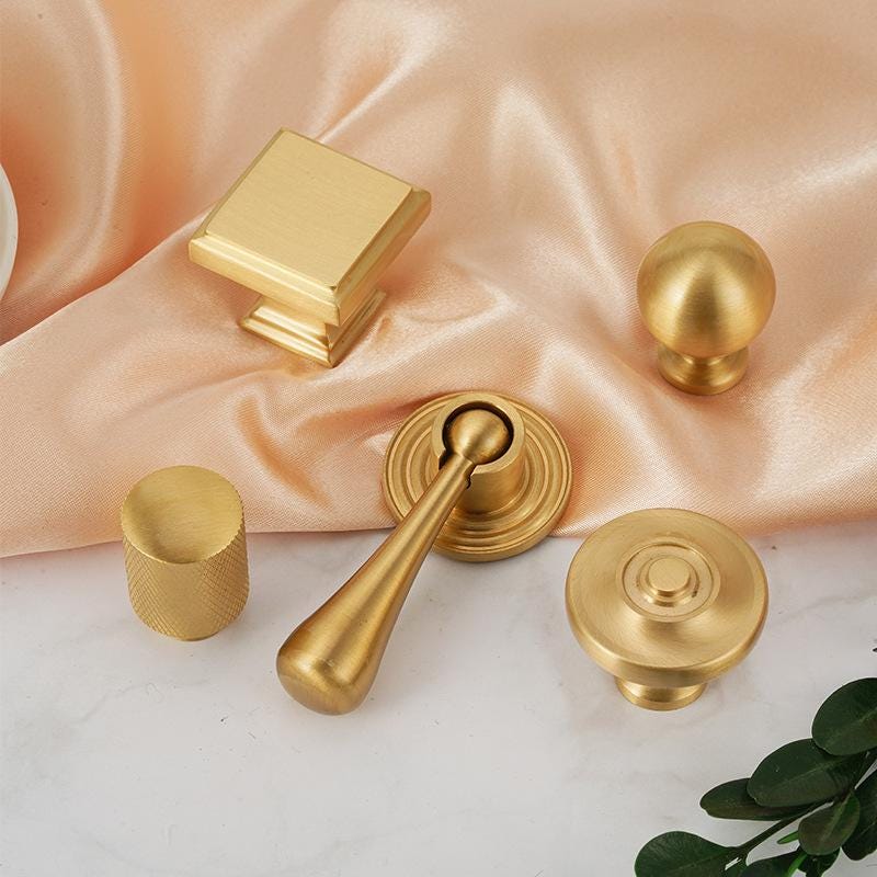 Classic Gold Solid Brass Cabinet Pulls and Knobs Set Elegant Brass Handles Drawer Cupboard Wardrobe Vintage Style Kitchen Furniture Hardware