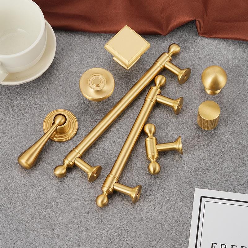 Classic Gold Solid Brass Cabinet Pulls and Knobs Set Elegant Brass Handles Drawer Cupboard Wardrobe Vintage Style Kitchen Furniture Hardware