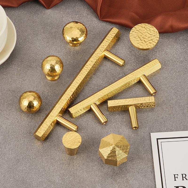 Solid Brass Hammered Texture Cabinet Handles Knobs Polished Gold Finish Pulls For Kitchen Furniture Closet Drawers Wardrobe Cupboard Decor