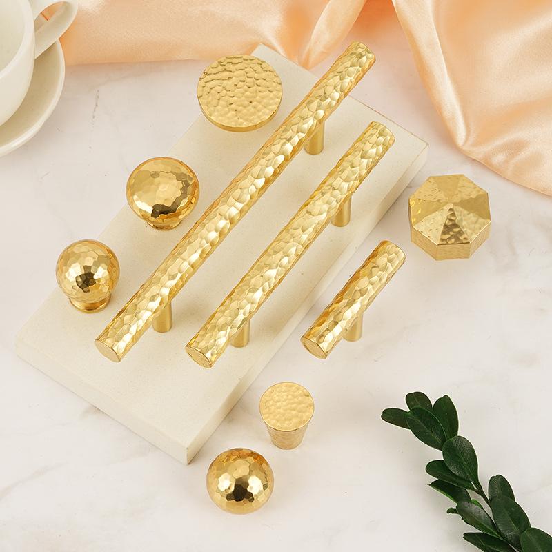 Solid Brass Hammered Texture Cabinet Handles Knobs Polished Gold Finish Pulls For Kitchen Furniture Closet Drawers Wardrobe Cupboard Decor