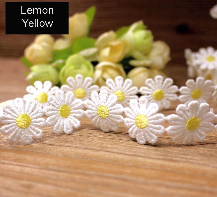 White Daisy Applique Floral Sew-on Patch Embroidered Lace Trim 25mm 1" Rustic Country Flower Sewing Decor Headband Bow Kids Party Clothes