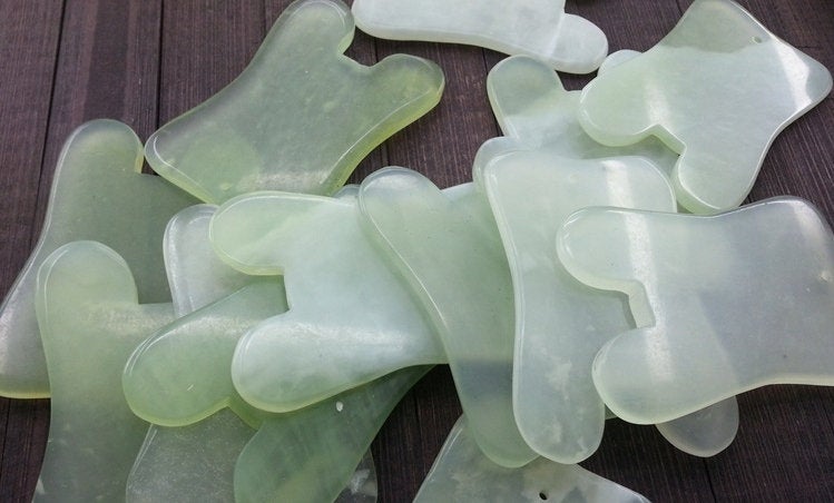 Natural Xiuyan Jade Gua Sha Board 72 45 4 mm 3 inch Rectangle Shape Green Guasha Face Body Tool DIY Wholesale Bulk