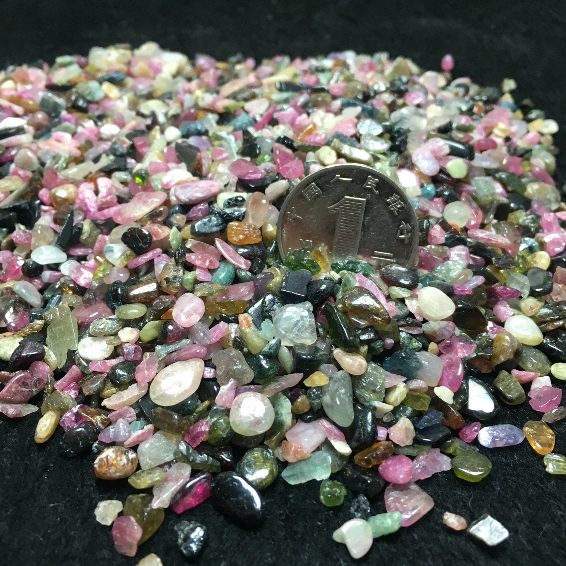 Natural Tourmaline Fish Aquarium Gravel 3.5oz Colored Vase Filler Gems Rocks Pebbles Stones For Jewelry Decor Chips Decoration Supplies