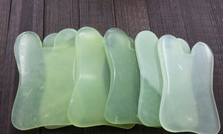 Natural Xiuyan Jade Gua Sha Board 72 45 4 mm 3 inch Rectangle Shape Green Guasha Face Body Tool DIY Wholesale Bulk