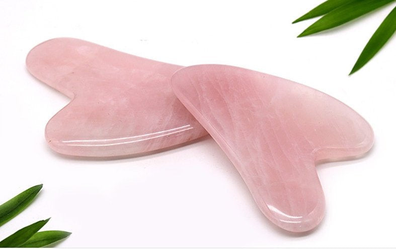 Natural Rose Quartz Gua Sha Guasha Board Fin Shape Triangle 83 53 5 mm 3 inch Face Body Scraping Tool Craft DIY Wholesale Bulk