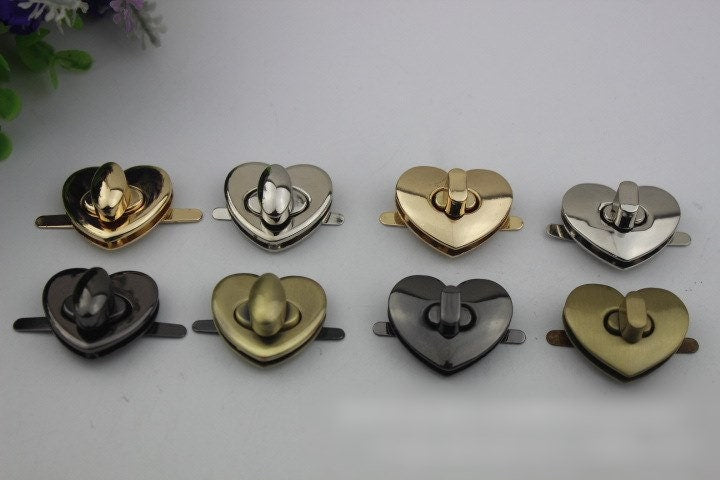 Heart Twist Turn Lock 30mm Purse Charm Organizer Luggage Hardware Antique Gold Lock And Key Closure Small Bag Clutch Metal Accessories