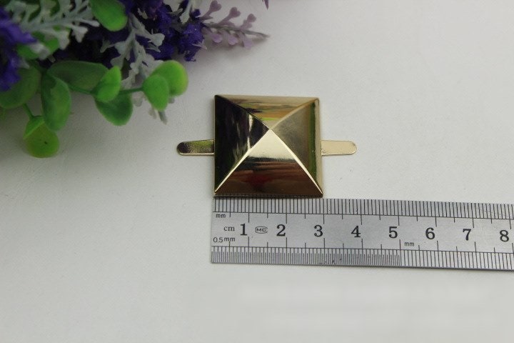 Metal Purse Charm Label Pyramid Square 30mm Gold Hardware Leather Bag Handbag Clutch Backpack Vintage Diy Handmade Decoration Supplies