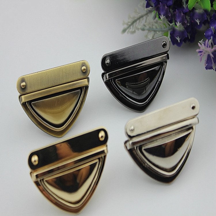 Triangle Tuck Thumb Lock 51mm 2" Purse Charm Organizer Luggage Hardware Antique Gold Lock And Key Closure Small Bag Clutch Metal Accessories
