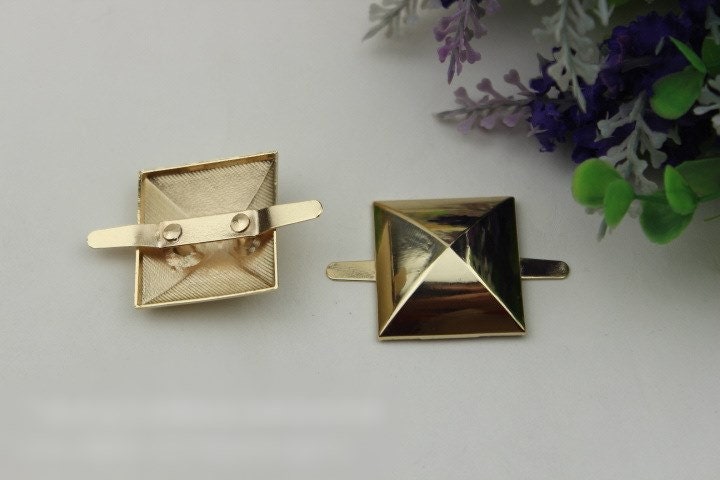 Metal Purse Charm Label Pyramid Square 30mm Gold Hardware Leather Bag Handbag Clutch Backpack Vintage Diy Handmade Decoration Supplies