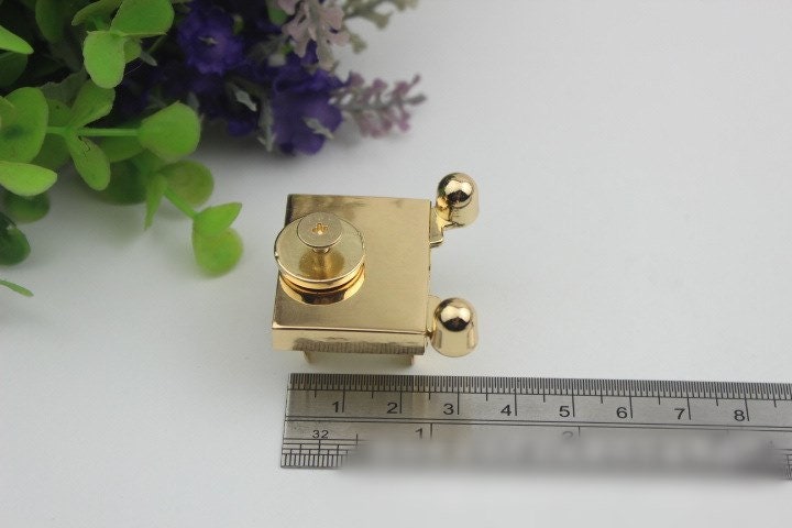 Rectangle Twist Press Lock 30mm Purse Charm Organizer Luggage Hardware Antique Gold Lock And Key Closure Small Bag Clutch Metal Accessories