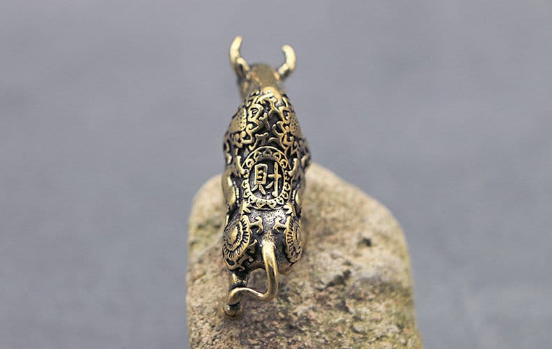 Solid Brass Old Bull Ox Zodiac Mini Figurine Concho Pendant Charm Decor Miniature Figure Keyfob Antique Color Accessories For DIY Handmade