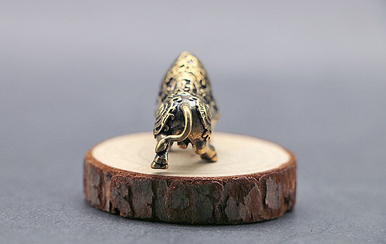 Solid Brass Old Bull Ox Zodiac Mini Figurine Concho Pendant Charm Decor Miniature Figure Keyfob Antique Color Accessories For DIY Handmade