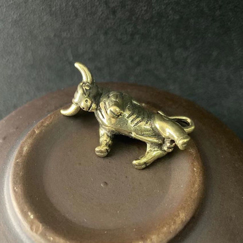 Solid Brass Old Fighting Bull Mini Figurine Concho Pendant Charm Decor Miniature Figure Keyfob Antique Color Accessories For DIY Handmade