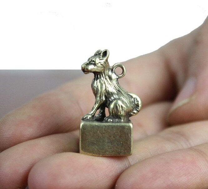 Solid Brass Old Dog Zodiac Mini Figurine Concho Pendant Charm Decor Miniature Figure Keyfob Antique Color Accessories For DIY Handmade