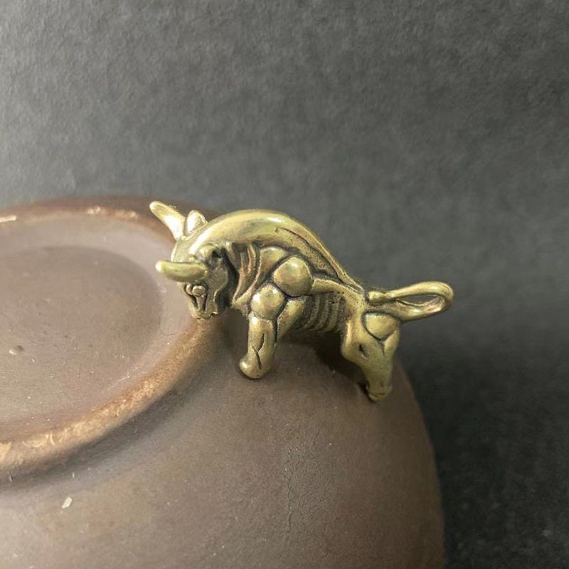 Solid Brass Old Fighting Bull Mini Figurine Concho Pendant Charm Decor Miniature Figure Keyfob Antique Color Accessories For DIY Handmade