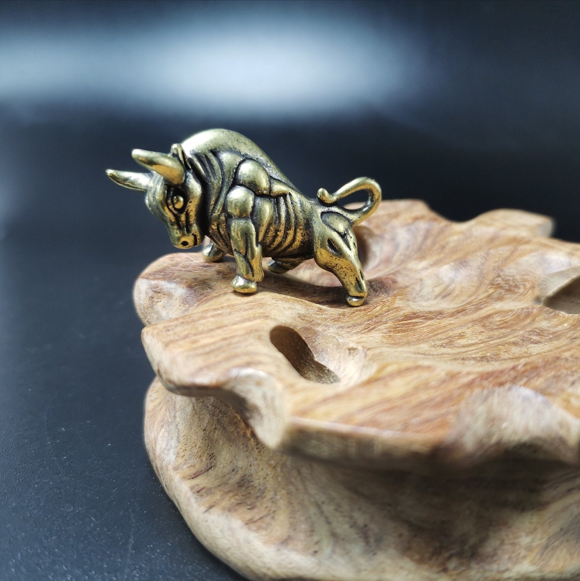 Solid Brass Old Fighting Bull Mini Figurine Concho Pendant Charm Decor Miniature Figure Keyfob Antique Color Accessories For DIY Handmade