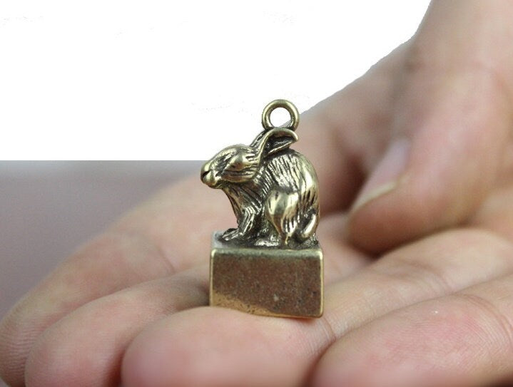 Solid Brass Old Rabbit Zodiac Mini Figurine Concho Pendant Charm Decor Miniature Figure Keyfob Antique Color Accessories For DIY Handmade