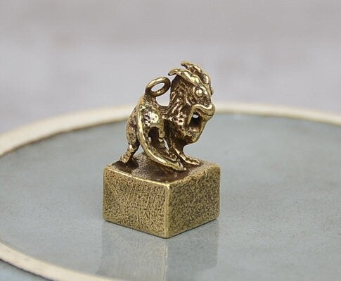 Solid Brass Old Dragon Zodiac Mini Figurine Concho Pendant Charm Decor Miniature Figure Keyfob Antique Color Accessories For DIY Handmade