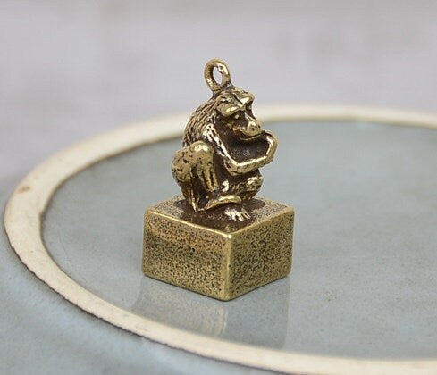 Solid Brass Old Monkey Zodiac Mini Figurine Concho Pendant Charm Decor Miniature Figure Keyfob Antique Color Accessories For DIY Handmade