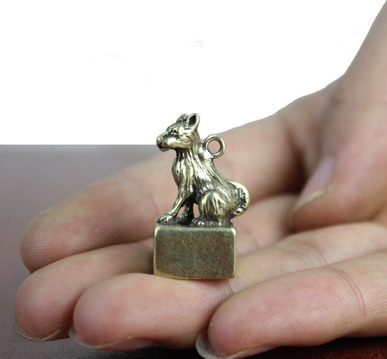 Solid Brass Old Dog Zodiac Mini Figurine Concho Pendant Charm Decor Miniature Figure Keyfob Antique Color Accessories For DIY Handmade