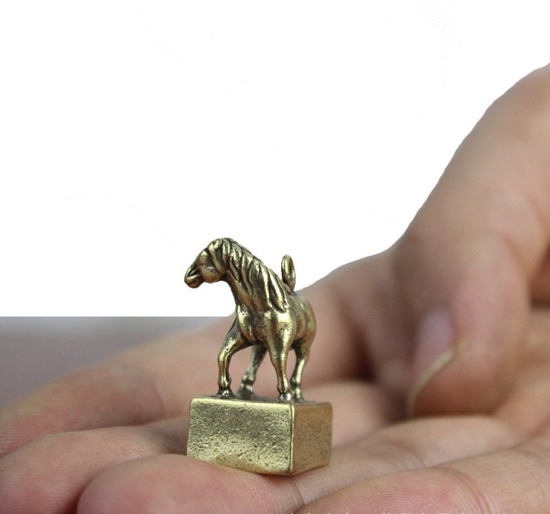 Solid Brass Old Horse Zodiac Mini Figurine Concho Pendant Charm Decor Miniature Figure Keyfob Antique Color Accessories For DIY Handmade